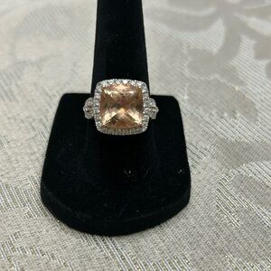14 kt Rose Gold Morganite Beryl and Diamond Ring. Size 7. Ppwk incl.
